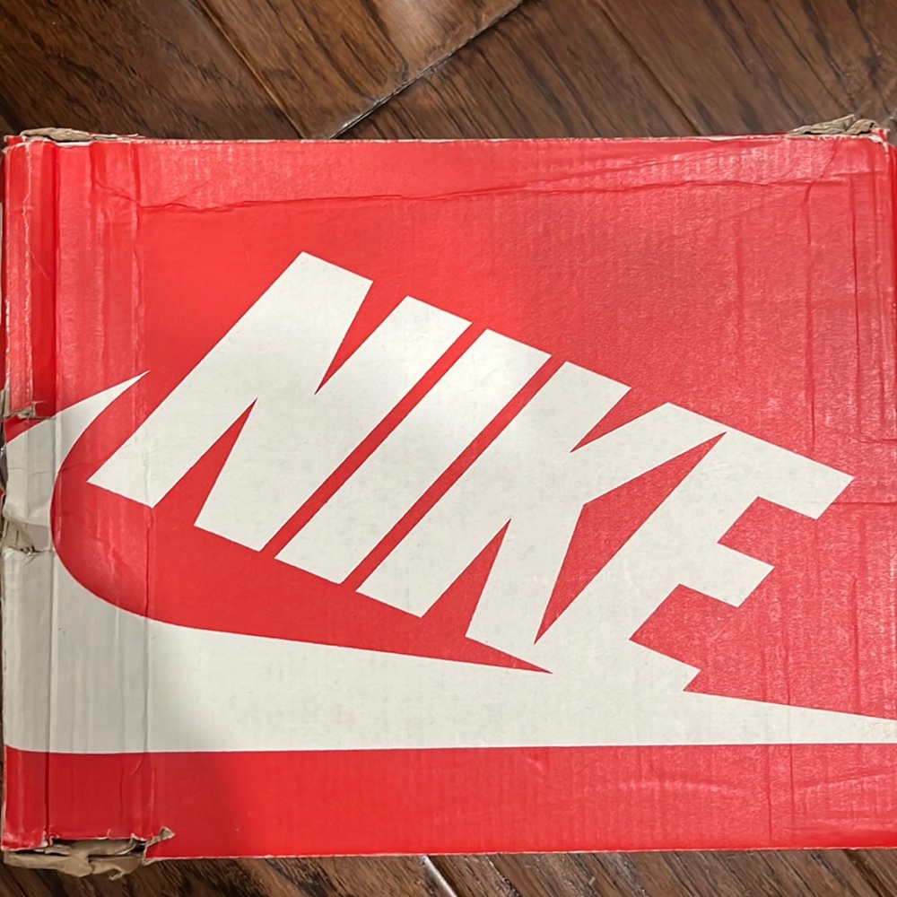 Kids sneakers